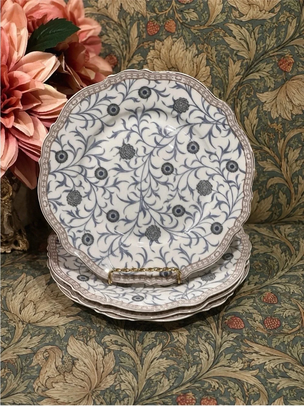 4 MORRIS & Co SIDE SALAD PLATE Floral Dish WHITE SWEET BRIAR Premium Porcelain